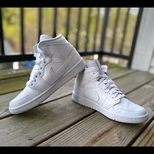 Women’s Air Jordan 1 Mid